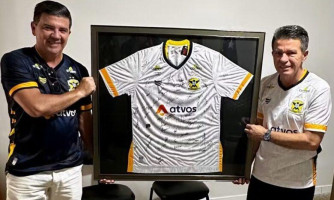 Reconhecimento público do prefeito ao time do Mineiros Esporte Clube