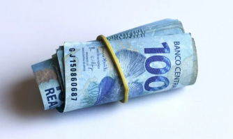 Salário mínimo sobe para R$ 1.621 em 2026