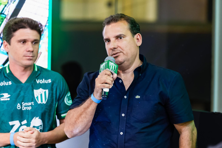 FGF entrega troféu da Divisão de Acesso ao campeão Rio Verde